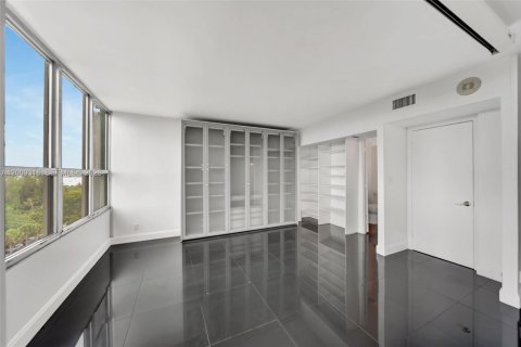 Condominio en venta en Miami, Florida, 2 dormitorios, 113.25 m2 № 2192124 - foto 15