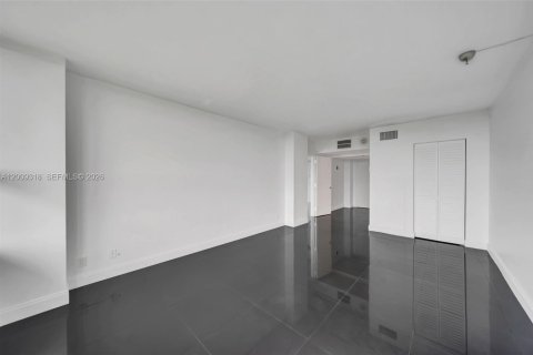 Condominio en venta en Miami, Florida, 2 dormitorios, 113.25 m2 № 2192124 - foto 18