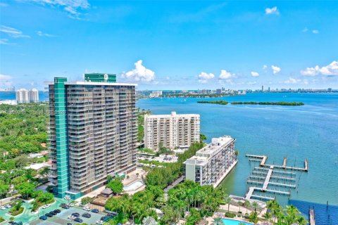 Condominio en Miami, Florida, 2 dormitorios  № 2192124