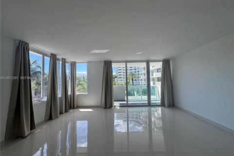 Copropriété à vendre à Miami Beach, Floride: 1 chambre, 91.97 m2 № 2033823 - photo 17
