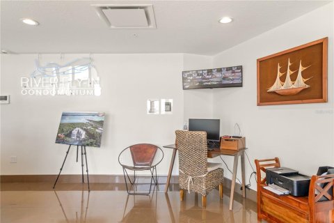 Condo in Merrit Island, Florida, 2 bedrooms  № 2259132 - photo 29