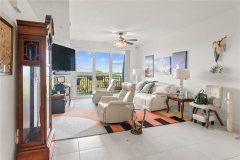 Condo in Merrit Island, Florida, 2 bedrooms  № 2259132 - photo 14