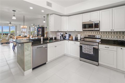 Condo in Merrit Island, Florida, 2 bedrooms  № 2259132 - photo 6