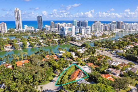 Villa ou maison à vendre à Miami Beach, Floride: 4 chambres, 324.69 m2 № 1957678 - photo 28