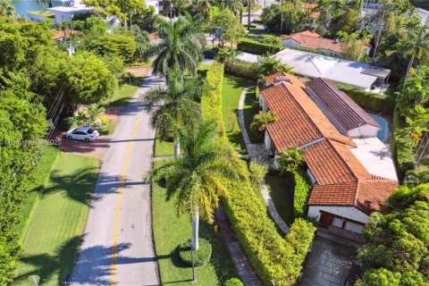 Villa ou maison à vendre à Miami Beach, Floride: 4 chambres, 324.69 m2 № 1957678 - photo 24