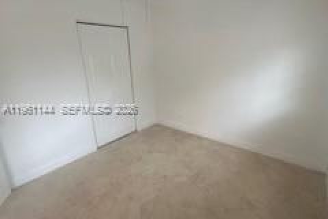 Снять в аренду кондоминиум в Холливуд, Флорида 2 спальни, 69.58м2, № 2024871 - фото 16