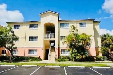 Снять в аренду кондоминиум в Холливуд, Флорида 2 спальни, 69.58м2, № 2024871 - фото 7