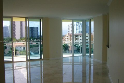 Condominio en venta en Aventura, Florida, 3 dormitorios, 156.08 m2 № 2153005 - foto 3