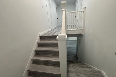 Villa ou maison à louer à St. Lucie, Floride: 5 chambres, 161.65 m2 № 2414397 - photo 14