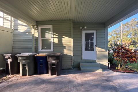 Villa ou maison à louer à St. Lucie, Floride: 5 chambres, 161.65 m2 № 2414397 - photo 25
