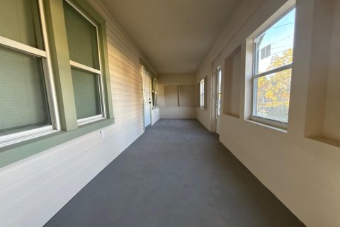 Villa ou maison à louer à St. Lucie, Floride: 5 chambres, 161.65 m2 № 2414397 - photo 4