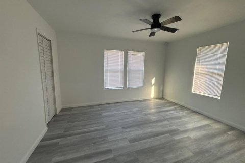 Villa ou maison à louer à St. Lucie, Floride: 5 chambres, 161.65 m2 № 2414397 - photo 21
