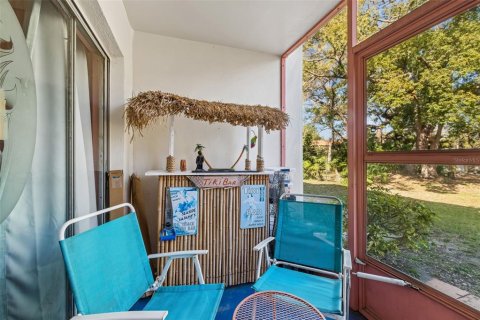 Condo in Dunedin, Florida, 2 bedrooms  № 2221835 - photo 30