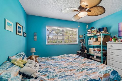 Condo in Dunedin, Florida, 2 bedrooms  № 2221835 - photo 21