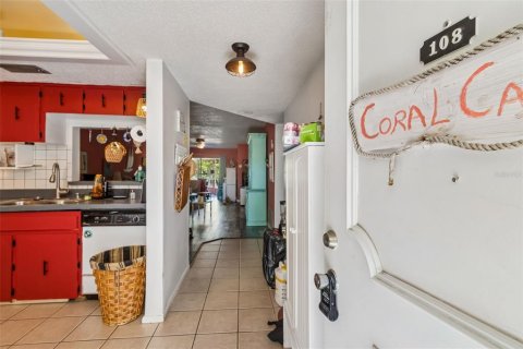 Condo in Dunedin, Florida, 2 bedrooms  № 2221835 - photo 8