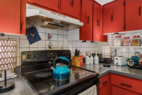 Condo in Dunedin, Florida, 2 bedrooms  № 2221835 - photo 15