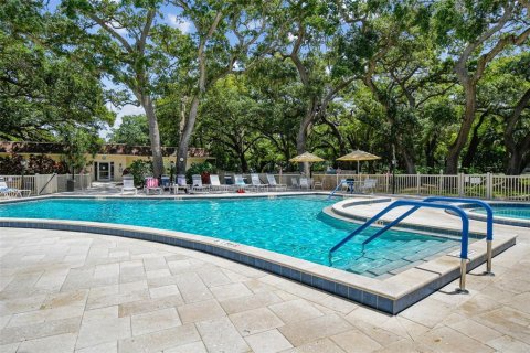 Condo in Dunedin, Florida, 2 bedrooms  № 2221835 - photo 4