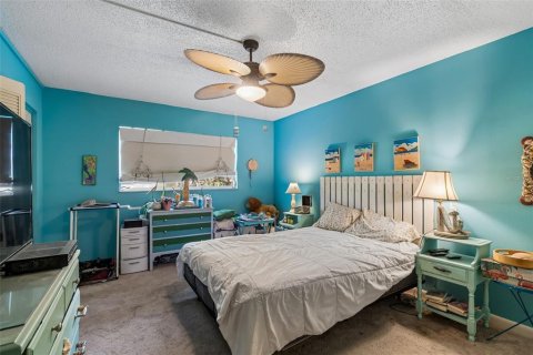Condo in Dunedin, Florida, 2 bedrooms  № 2221835 - photo 26