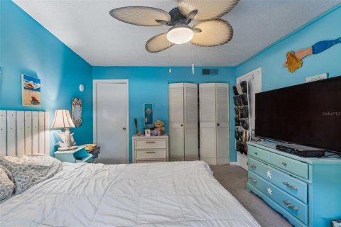 Condo in Dunedin, Florida, 2 bedrooms  № 2221835 - photo 28