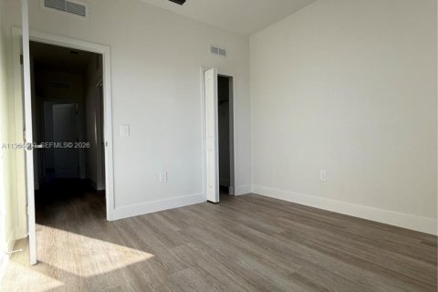 Снять в аренду таунхаус в Хомстед, Флорида 3 спальни, 144.74м2, № 2025659 - фото 14