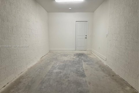 Снять в аренду таунхаус в Хомстед, Флорида 3 спальни, 144.74м2, № 2025659 - фото 4