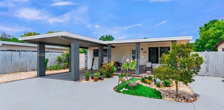 House in Fort Lauderdale, Florida 4 bedrooms, 159.98 sq.m. № 2086959