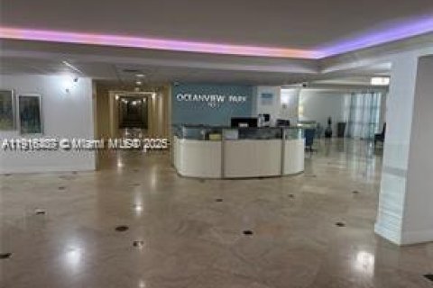 Copropriété à louer à Hallandale Beach, Floride: 1 chambre, 99.87 m2 № 1973585 - photo 21