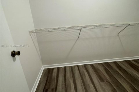 Condominio en venta en Hollywood, Florida, 1 dormitorio, 78.13 m2 № 1975889 - foto 6
