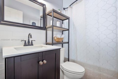 Villa ou maison à vendre à Oakland Park, Floride: 2 chambres, 91.79 m2 № 2084268 - photo 7