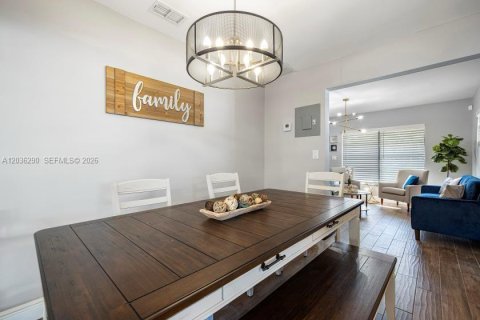 Villa ou maison à vendre à Oakland Park, Floride: 2 chambres, 91.79 m2 № 2084268 - photo 12
