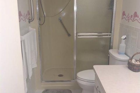 Condo in New Port Richey, Florida, 2 bedrooms  № 1771844 - photo 11