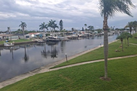 Condo in New Port Richey, Florida, 2 bedrooms  № 1771844 - photo 16