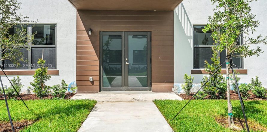 Квартира в Хомстед, Флорида 2 спальни, 123.28м2 № 1991184