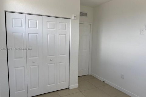 Снять в аренду квартиру в Хомстед, Флорида 2 спальни, 123.28м2, № 1991184 - фото 5