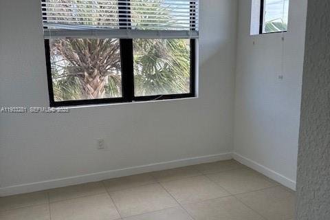Снять в аренду квартиру в Хомстед, Флорида 2 спальни, 123.28м2, № 1991184 - фото 4