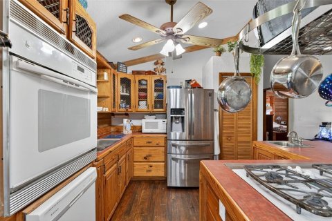 House in New Port Richey, Florida 3 bedrooms, 144.93 sq.m. № 1834671 - photo 15