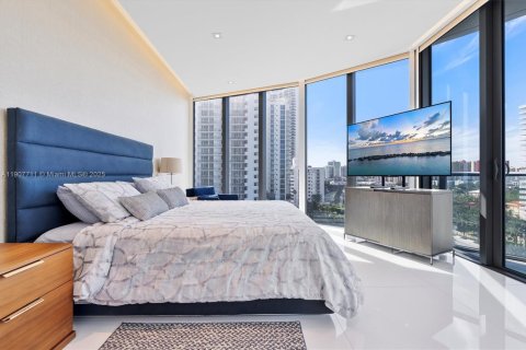 Condo in Sunny Isles Beach, Florida, 2 bedrooms  № 1963690 - photo 14