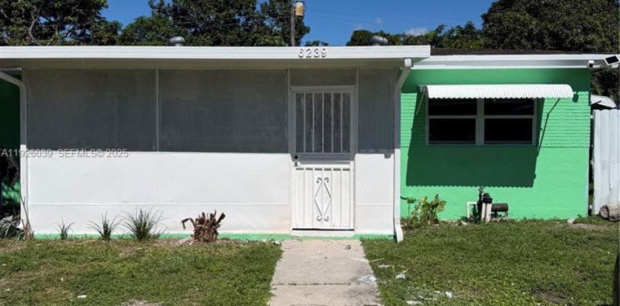 Villa ou maison à Hollywood, Floride 2 chambres, 93 m2 № 1989351