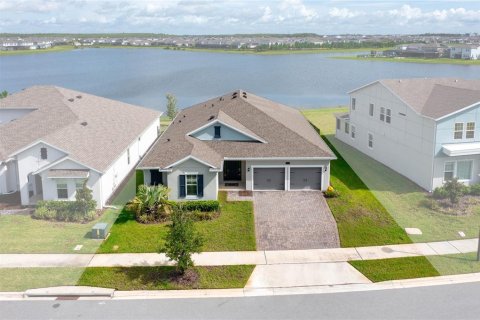 Casa en venta en Orlando, Florida, 3 dormitorios, 255.3 m2 № 1911035 - foto 2