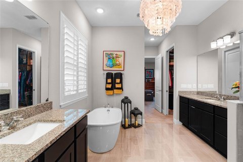 Casa en venta en Orlando, Florida, 3 dormitorios, 255.3 m2 № 1911035 - foto 24