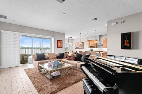 Casa en venta en Orlando, Florida, 3 dormitorios, 255.3 m2 № 1911035 - foto 8