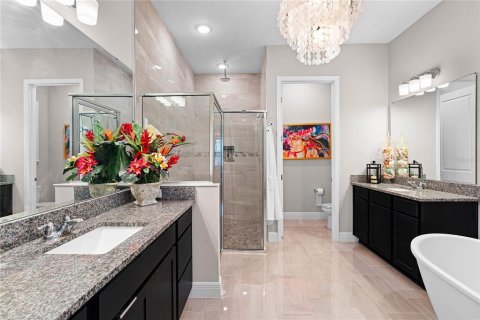 Casa en venta en Orlando, Florida, 3 dormitorios, 255.3 m2 № 1911035 - foto 23