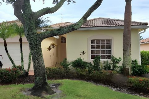 House in West Palm Beach, Florida 4 bedrooms, 255.2 sq.m. № 2365836
