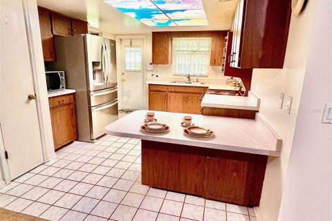Casa en venta en Orlando, Florida, 4 dormitorios, 165.64 m2 № 1795592 - foto 6