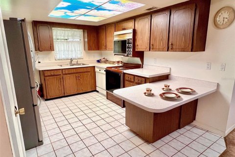 Casa en venta en Orlando, Florida, 4 dormitorios, 165.64 m2 № 1795592 - foto 5