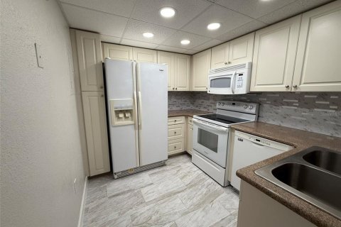Condominio en alquiler en Port Charlotte, Florida, 2 dormitorios, 72.74 m2 № 1900907 - foto 6