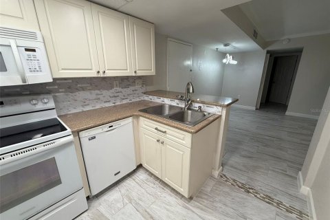 Condominio en alquiler en Port Charlotte, Florida, 2 dormitorios, 72.74 m2 № 1900907 - foto 9