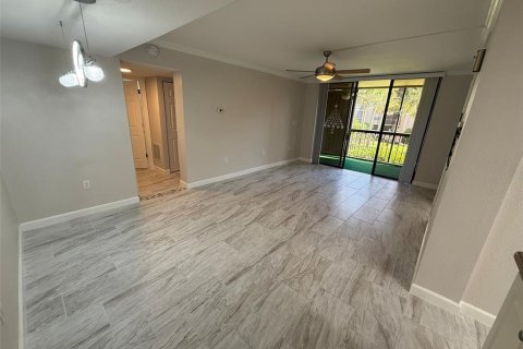 Condominio en alquiler en Port Charlotte, Florida, 2 dormitorios, 72.74 m2 № 1900907 - foto 1