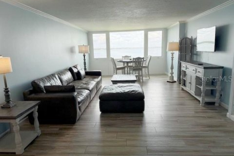 Condo in Clearwater, Florida, 2 bedrooms  № 1915369 - photo 13