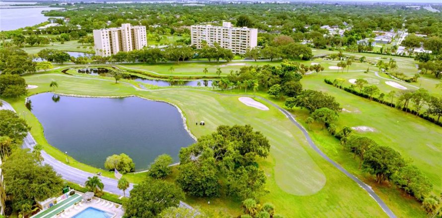 Condominio en Clearwater, Florida, 2 dormitorios № 1915369